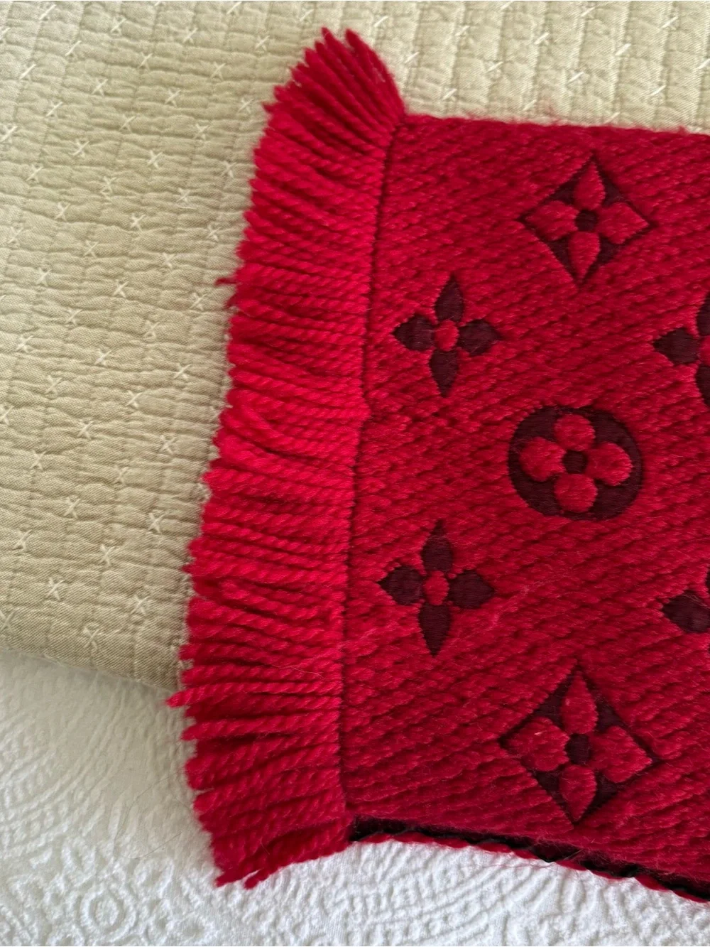 Louis Vuitton Rubis Logomania Scarf